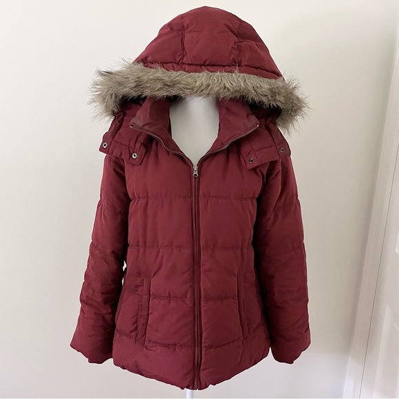 Old Navy Faux Fur Trim Puffer Coat - Picture 7 of 13